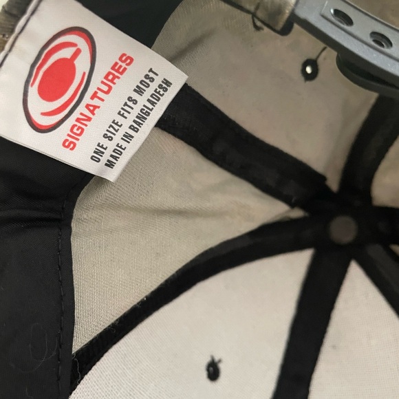 NWOT. Camouflage hat. Fits most heads. - Picture 2 of 4